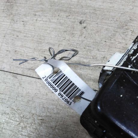 zamok-kryski-bagaznika-volkswagen-transporter-t4-art-39112-big-3