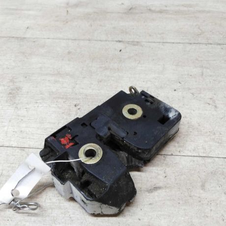 zamok-kryski-bagaznika-volkswagen-transporter-t4-art-39112-big-2