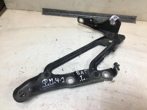 petlia-kryski-bagaznika-levaia-ford-mondeo-4-art-39328-big-0