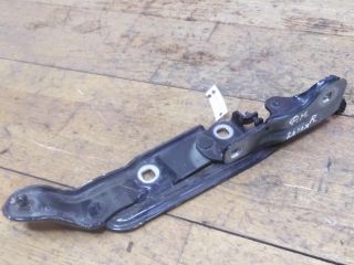 petlia-kryski-bagaznika-pravaia-ford-mondeo-4-art-39377