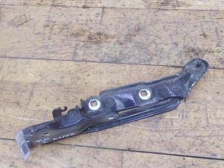 petlia-bagaznika-levaia-ford-mondeo-4-20i-sedan-art-39774