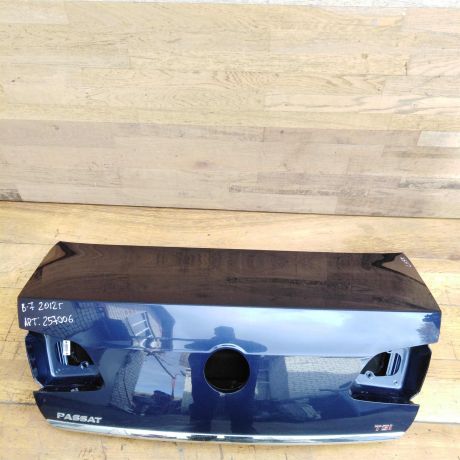 kryska-bagaznika-volkswagen-passat-b7-lh5x-sedan-art-40636-big-0