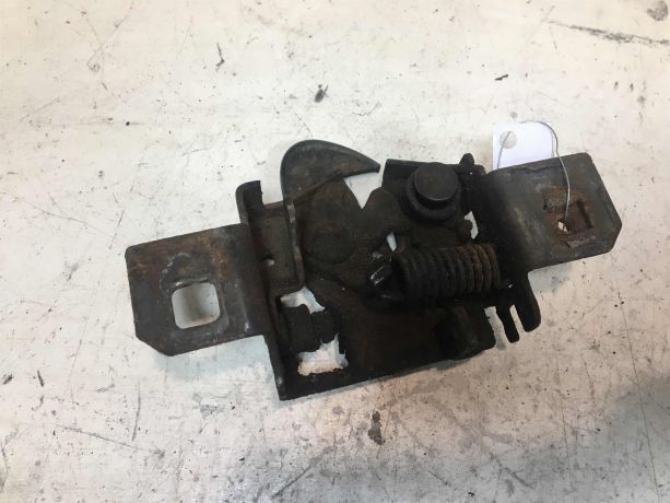 zamok-kapota-volkswagen-sharan-do-rest-art-41503-big-2