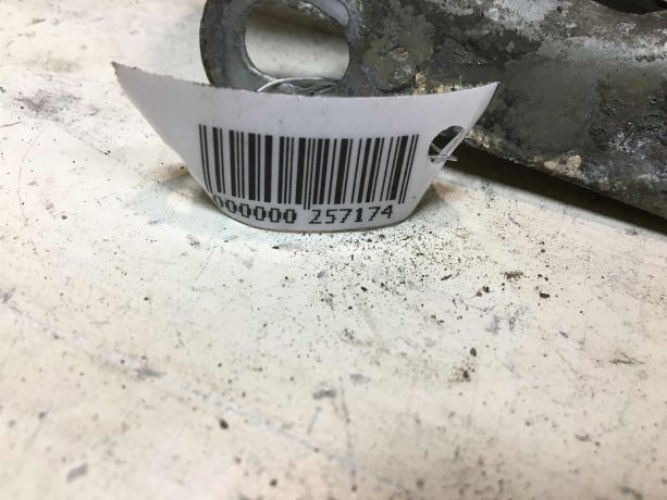 petlia-kapota-pravaia-volkswagen-sharan-do-rest-art-41725-big-2