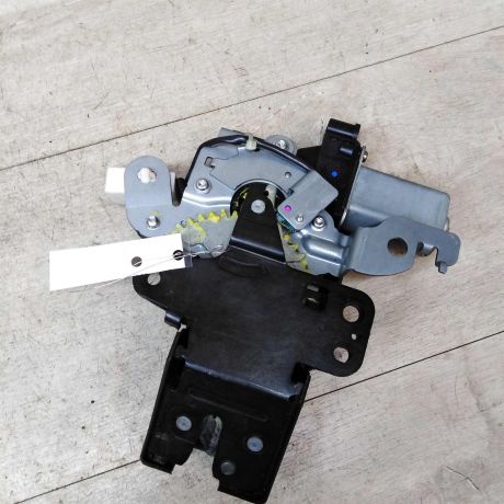 zamok-bagaznika-mazda-6-gh-xetcbek-art-42461-big-2