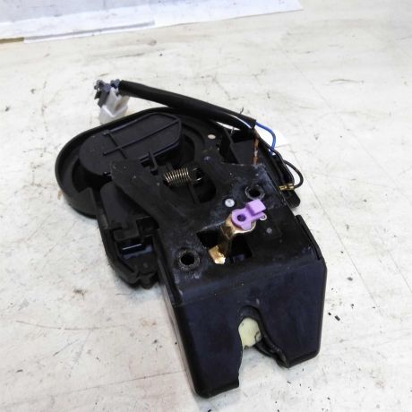 zamok-bagaznika-sedan-mazda-6-art-42790-big-1