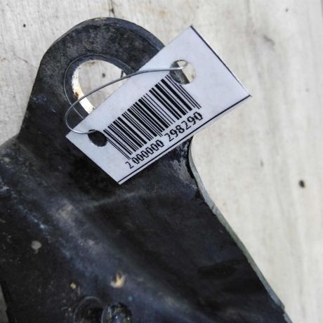 petlia-kapota-pravaia-volvo-xc90-rest-art-43569-big-2