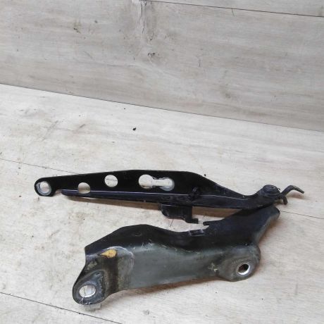 petlia-kapota-pravaia-volvo-xc90-rest-art-43569-big-1