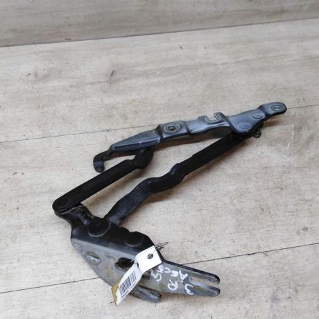 petlia-bagaznika-pravaia-sedan-audi-a6-c5-do-rest-art-43916-big-2