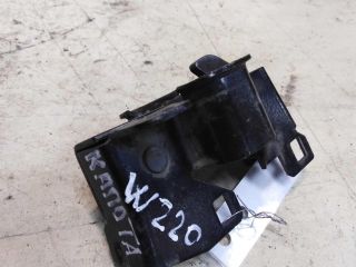 zamok-kapota-pravyi-mercedes-w220-art-44923