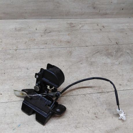zamok-bagaznika-xetcbek-kia-rio-ii-07gv-art-44961-big-2