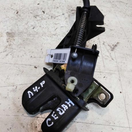 zamok-bagaznika-sedan-audi-a4-b6-8e-art-45313-big-2