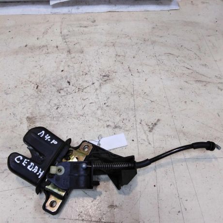 zamok-bagaznika-sedan-audi-a4-b6-8e-art-45313-big-0