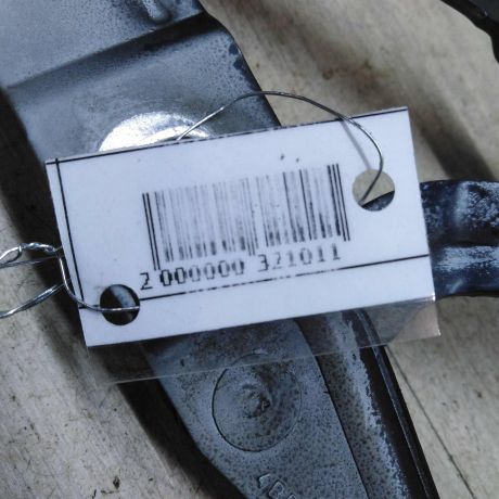 petlia-bagaznika-pravaia-sedan-audi-a6-c5-do-rest-art-46528-big-2