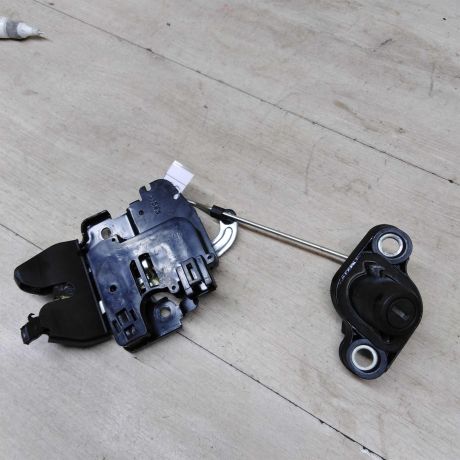 zamok-bagaznika-nissan-almera-iii-g15-art-47237-big-4