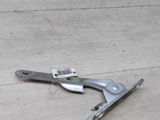 petlia-kapota-pravaia-lada-largus-art-48030