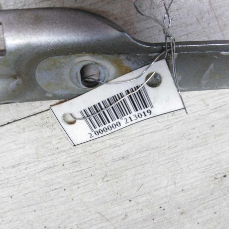 petlia-kapota-pravaia-lada-largus-art-48030-big-2