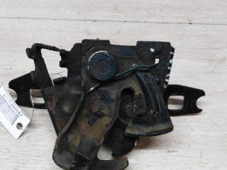 zamok-kapota-skoda-octavia-tour-art-48294