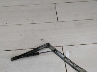 petlia-kapota-levaia-bmw-e34-art-48621