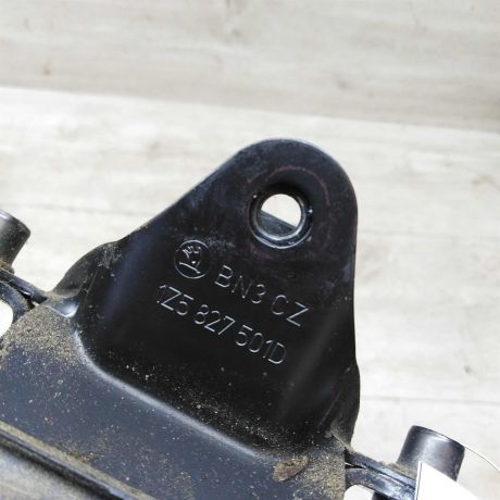 zamok-kryski-bagaznika-skoda-octavia-a5-06gv-art-50996-big-3