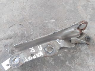 petlia-kapota-pravaia-hyundai-elantra-iii-xd-2-art-51441