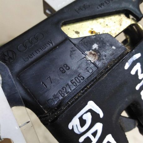 zamok-kryski-bagaznika-sedan-audi-a4-b5-do-rest-art-52543-big-1