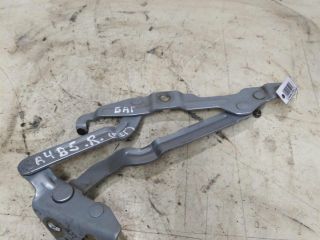 petlia-kryski-bagaznika-pravaia-audi-a4-b5-do-rest-sedan-art-52567