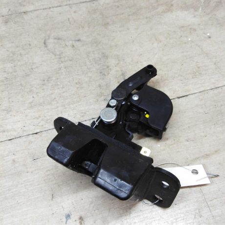 zamok-bagaznika-hyundai-santa-fe-ii-art-52645-big-3