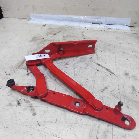 petlia-bagaznika-pravaia-audi-80-b3-sedan-art-53233-big-1