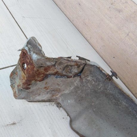 krylo-pravoe-renault-logan-sledy-remonta-lada-largus-art-53338-big-5