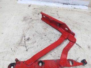 petlia-bagaznika-levaia-audi-80-b3-sedan-art-53436