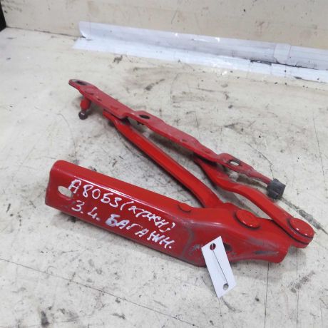 petlia-bagaznika-levaia-audi-80-b3-sedan-art-53436-big-1