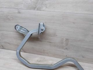 petlia-kryski-bagaznika-renault-logan-pravaia-art-54565