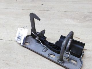 zamok-kapota-volkswagen-golf-5-art-54930