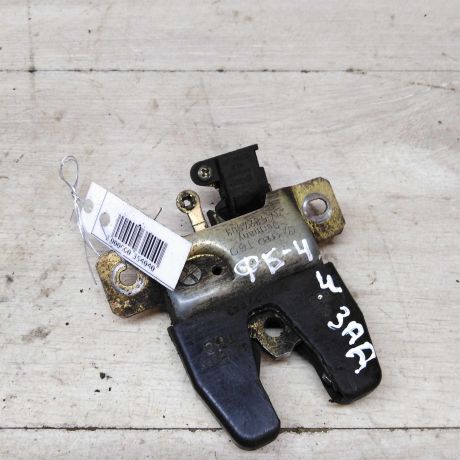 zamok-bagaznika-sedan-volkswagen-passat-b4-art-54991-big-0