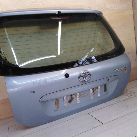 kryska-bagaznika-toyota-corolla-ix-e120-e130-e12-xetcbek-art-56389-big-1