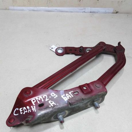 petlia-bagaznika-pravaia-sedan-renault-megane-2-16i-mkpp-08gv-rest-art-56570-big-0