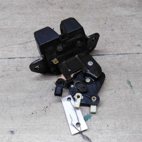 zamok-kryski-bagaznika-hyundai-tucson-1-art-57005-big-1