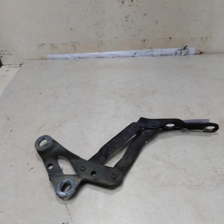 petlia-kapota-pravaia-volkswagen-sharan-rest-art-57899-big-2