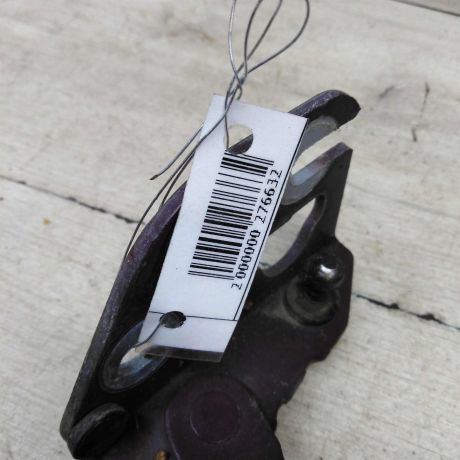 petlia-kryski-bagaznika-pravaia-sedan-audi-a4-b5-art-58785-big-2