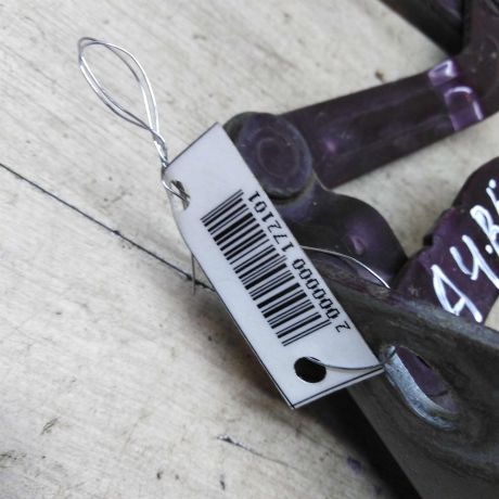 petlia-kryski-bagaznika-levaia-sedan-audi-a4-b5-art-58786-big-1