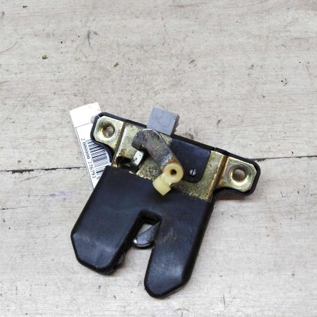 zamok-bagaznika-sedan-audi-a4-b5-art-58787-big-2