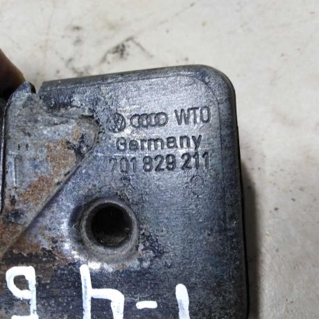 zamok-kryski-bagaznika-volkswagen-transporter-t4-art-58808-big-4
