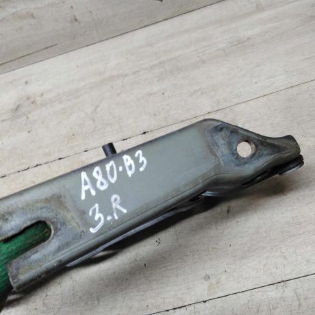 petlia-pravaia-kryski-bagaznika-sedan-audi-80-b3-art-59317-big-2