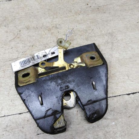 zamok-bagaznika-sedan-audi-80-b3-art-59323-big-1