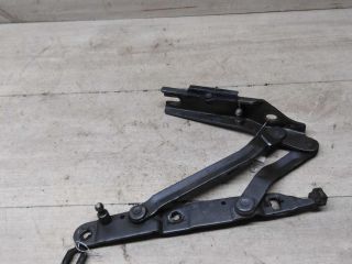 petlia-levaia-kryski-bagaznika-sedan-audi-80-b3-art-59367