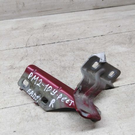 petlia-kapota-pravaia-renault-megane-2-rest-art-59583-big-0