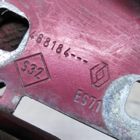 petlia-kapota-pravaia-renault-megane-2-rest-art-59583-big-1