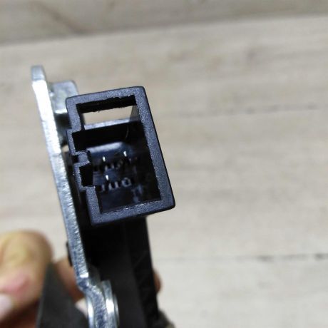 zamok-bagaznika-skoda-fabia-i-rest-sedan-art-60016-big-4