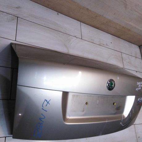 kryska-bagaznika-skoda-fabia-i-rest-sedan-defekt-art-60052-big-6